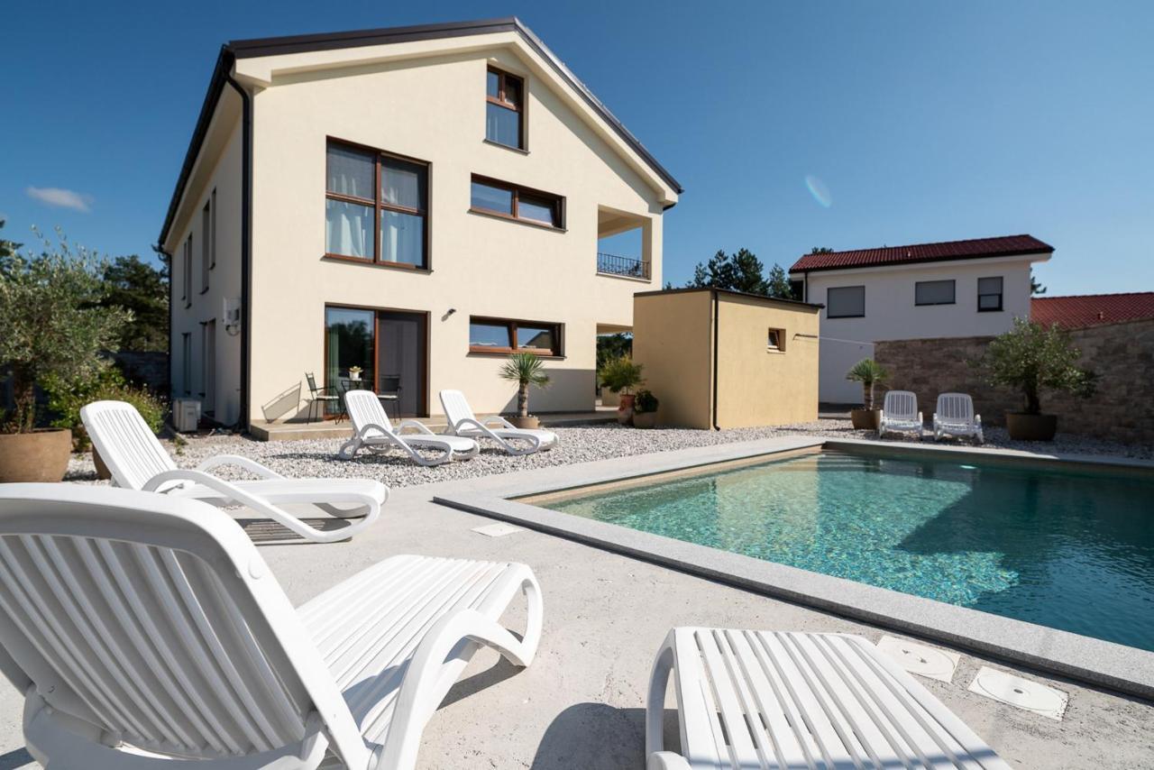 Apartments Kras 24 With Pool Sežana エクステリア 写真