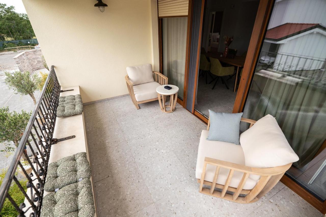 Apartments Kras 24 With Pool Sežana エクステリア 写真