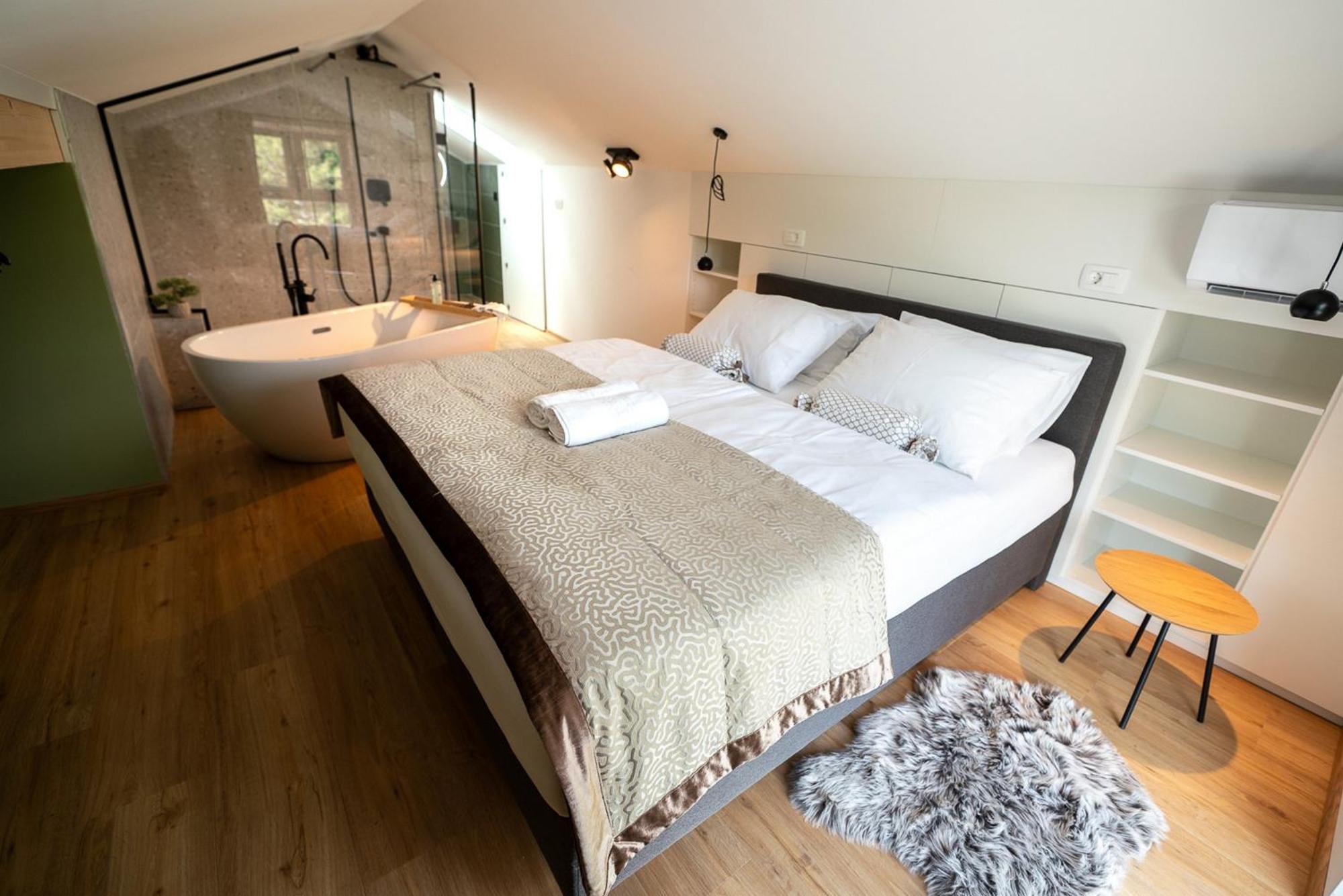 Apartments Kras 24 With Pool Sežana エクステリア 写真